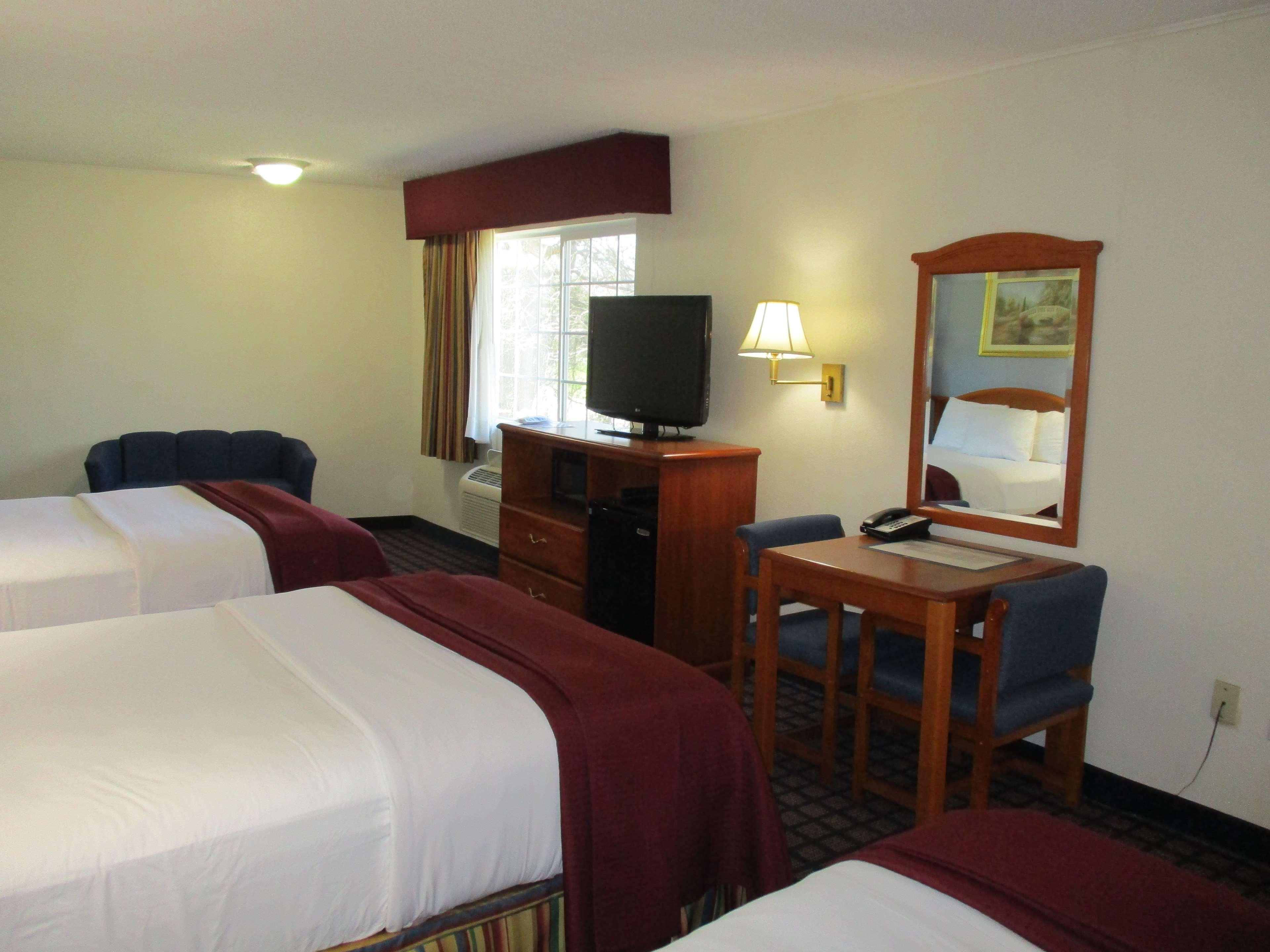 Best Western Palestine Inn Exterior photo