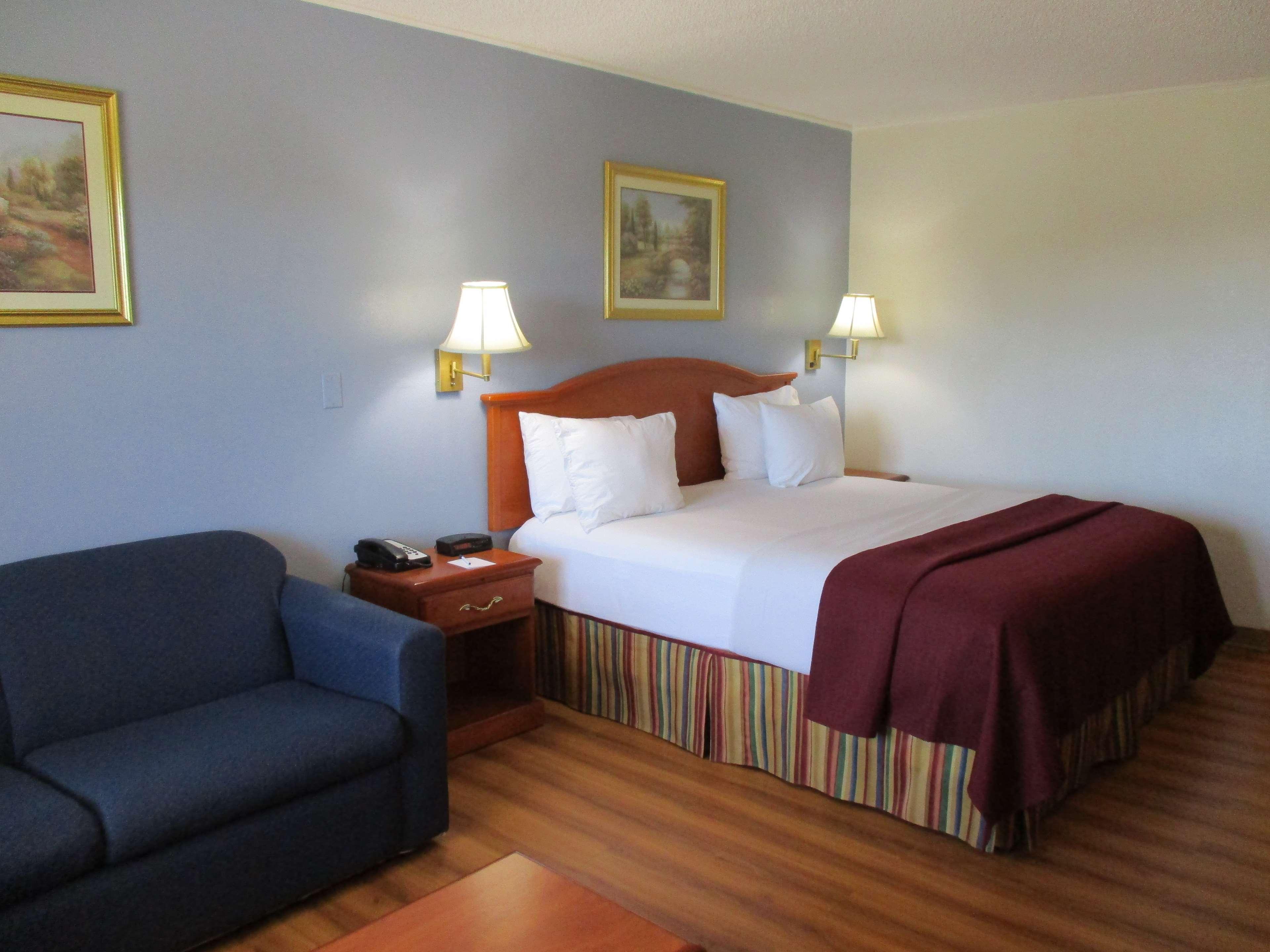 Best Western Palestine Inn Exterior photo