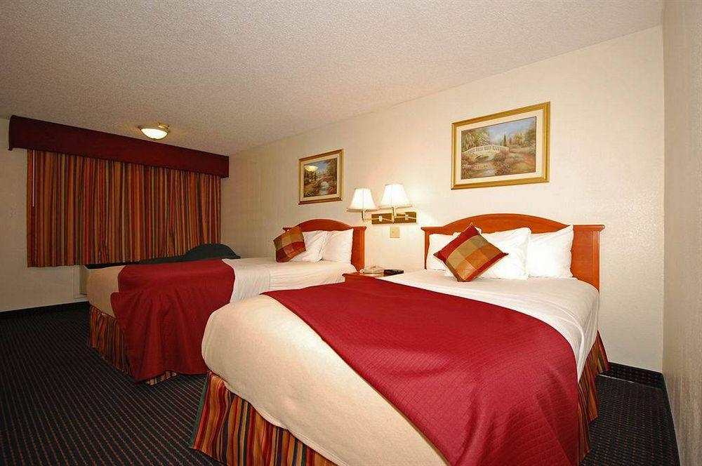 Best Western Palestine Inn Room photo